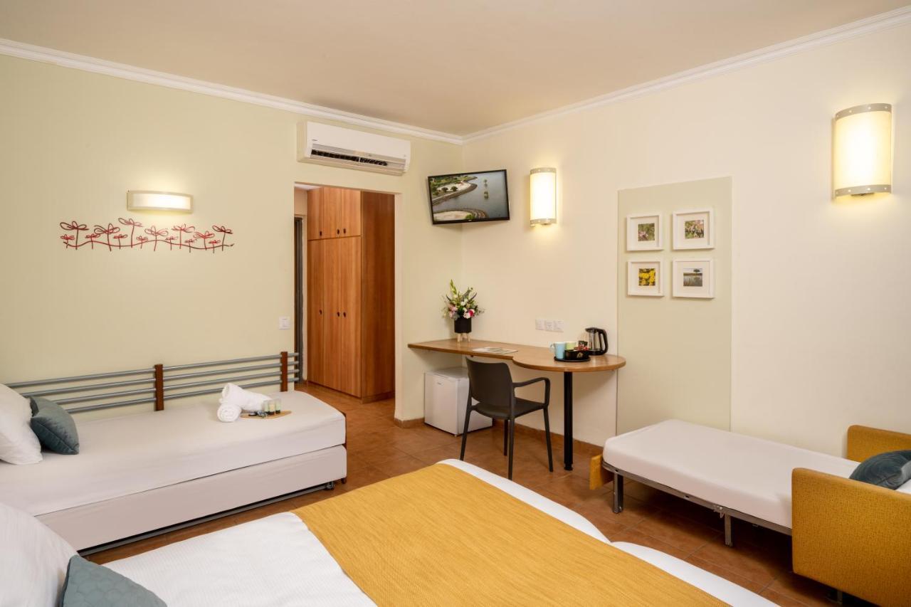 Midreshet Hagolan Lodging Haspin Exterior photo